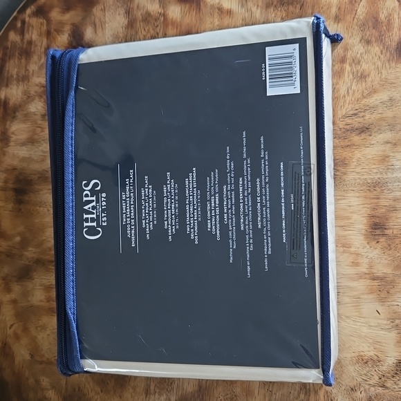 Chaps 4 Piece Sheet Set in Twin Size - Picture 2 of 6
